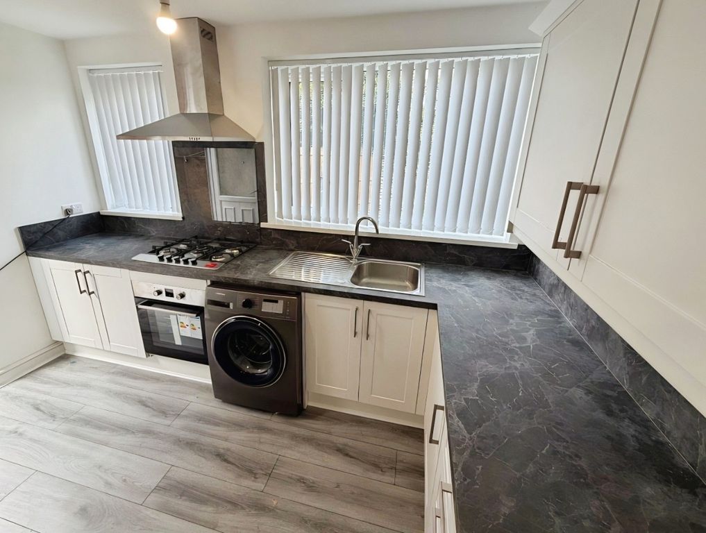 Property photo 2 of 30 5543001