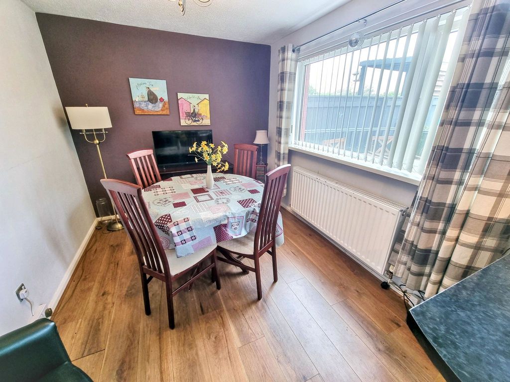 Property photo 3 of 11 Photo 7