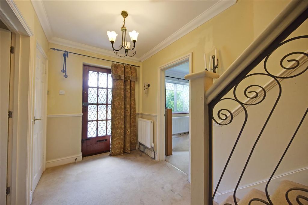 Property photo 2 of 19 Hall