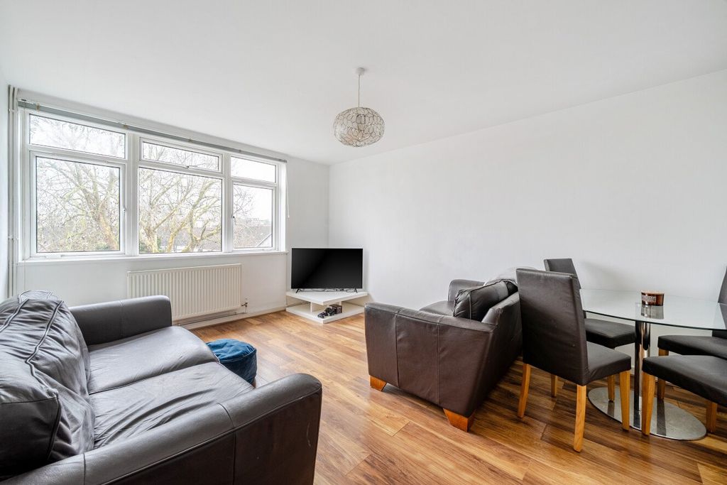 Property photo 3 of 7 Picture No. 07