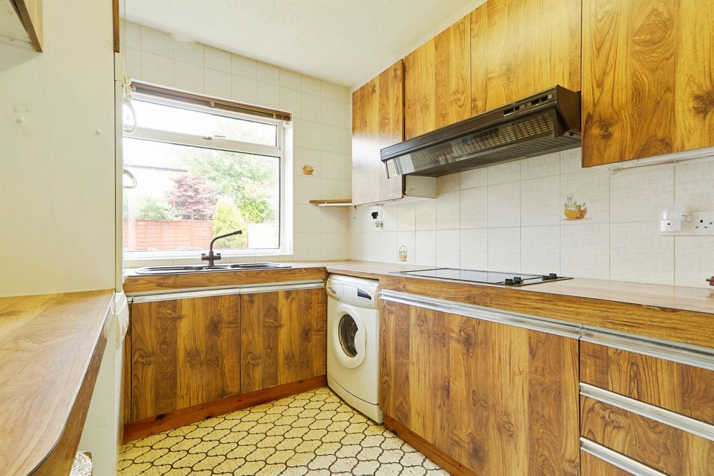 Property photo 2 of 16