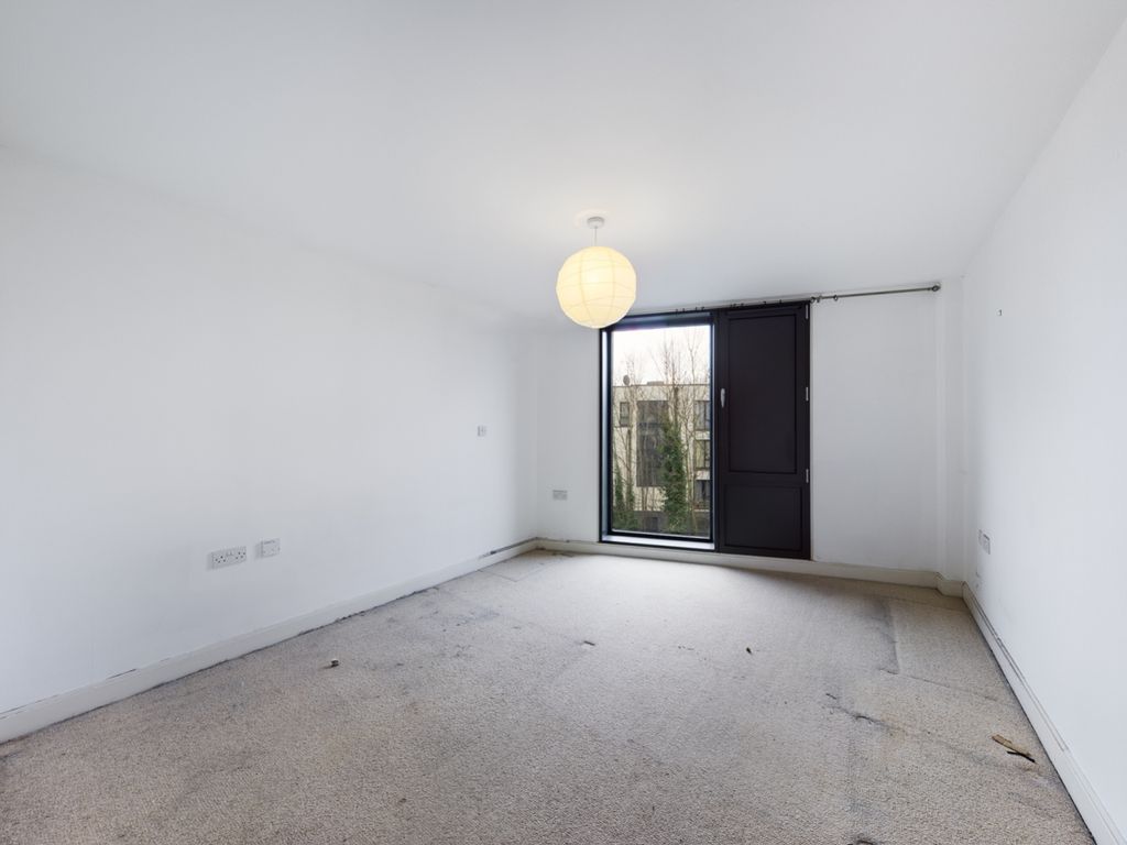 Property photo 3 of 6 Lrg_Cam00560P1-Pr0077-Still02