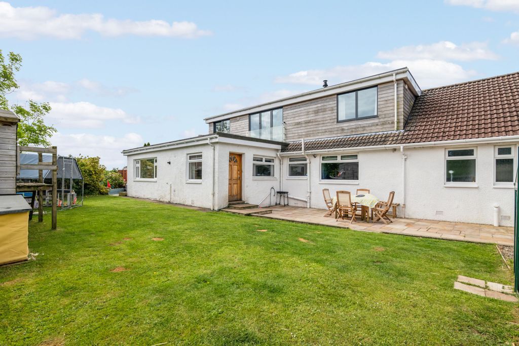 Property photo 2 of 38