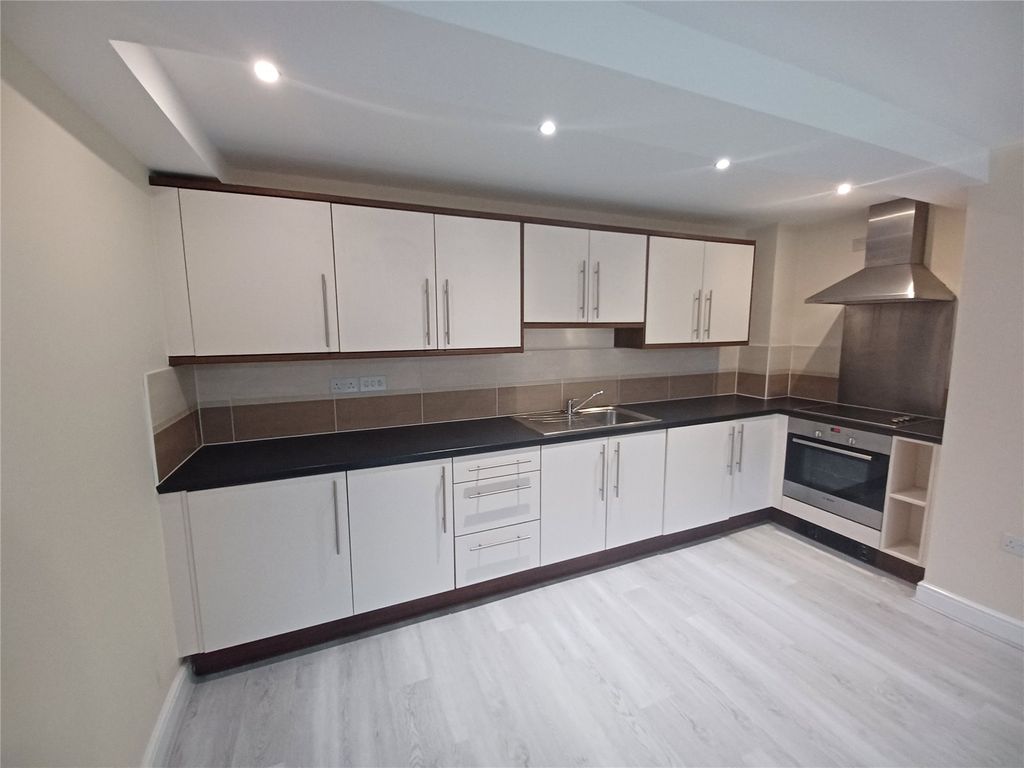 Property photo 3 of 5 Picture No. 13