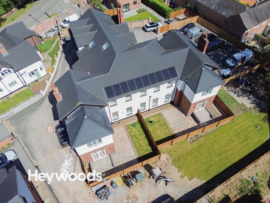 Property photo 3 of 16 Seabridge Hall