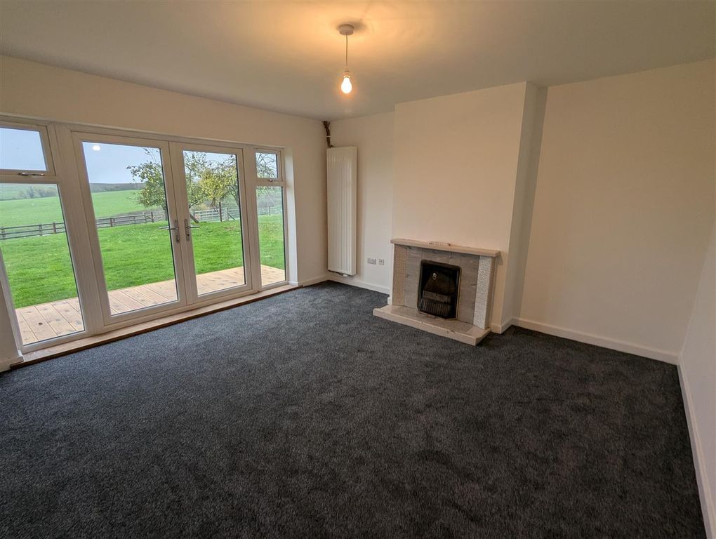 Property photo 3 of 15 Pxl_20251023_130209942.Jpg