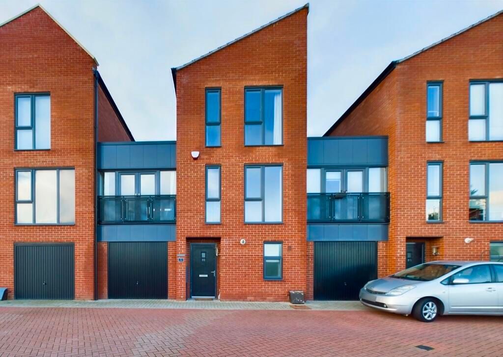 Property photo 1 of 17 Image