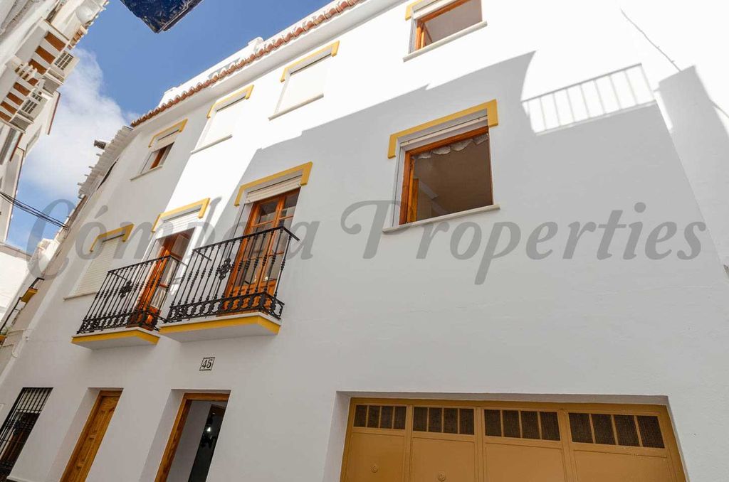 Property photo 2 of 30