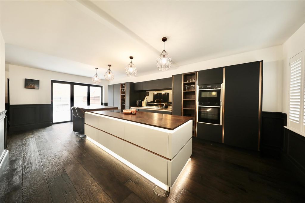 Property photo 3 of 35 0A4A9243.Jpg