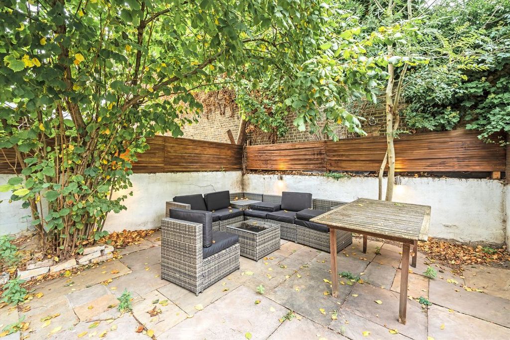 Property photo 3 of 6