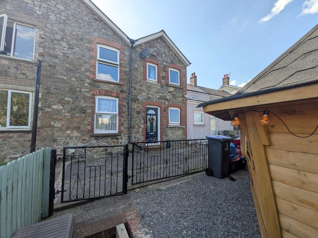 Property photo 2 of 30