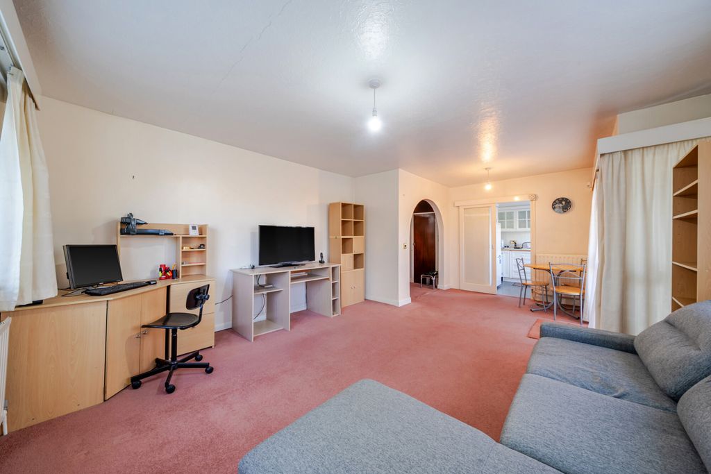 Property photo 1 of 20 1372271-3-68Fb55c...