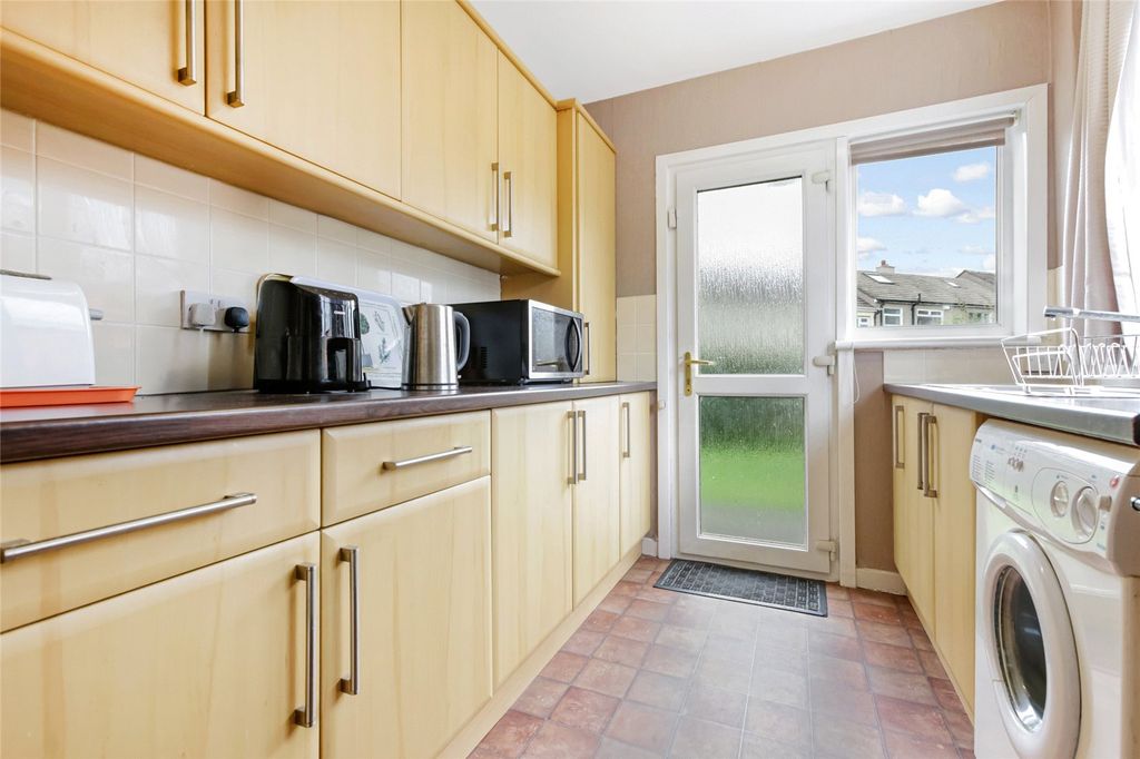 Property photo 3 of 22 Kitchen