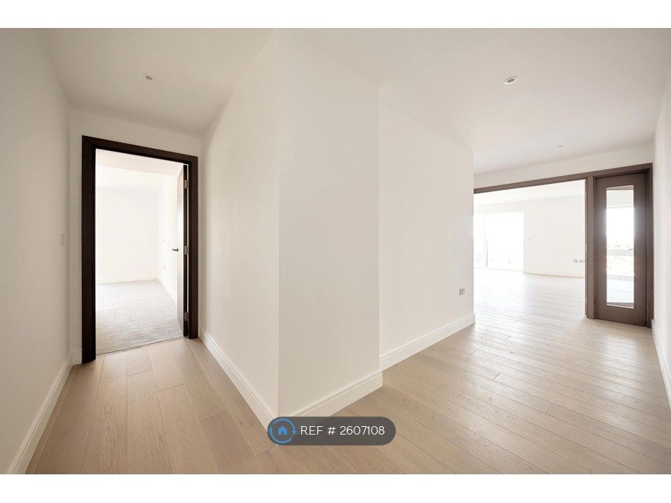 Property photo 2 of 19 Corridor 1