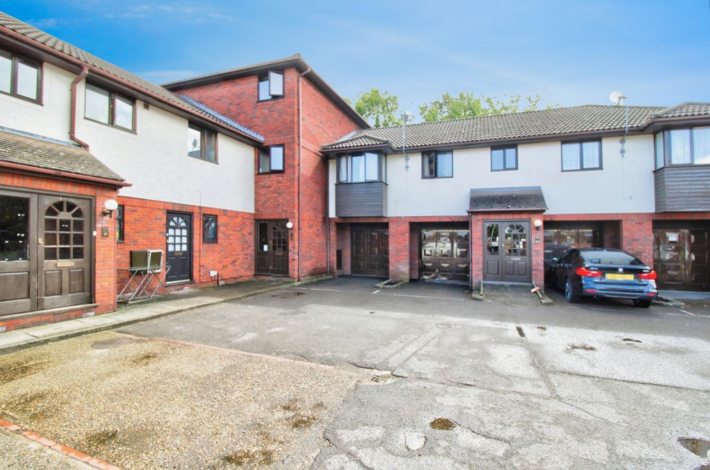 Property photo 1 of 15 13