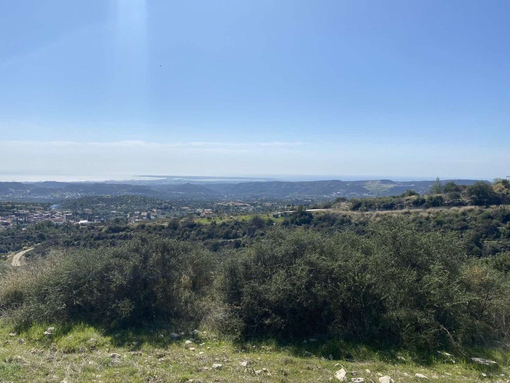 Property photo 2 of 6