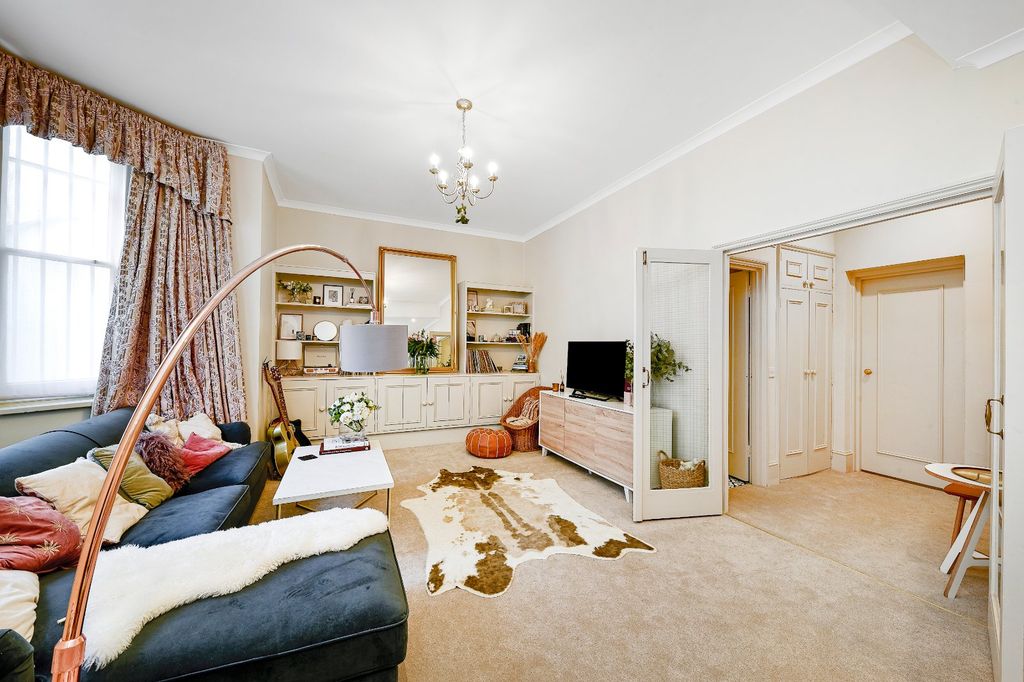 Property photo 1 of 8 Reception Room