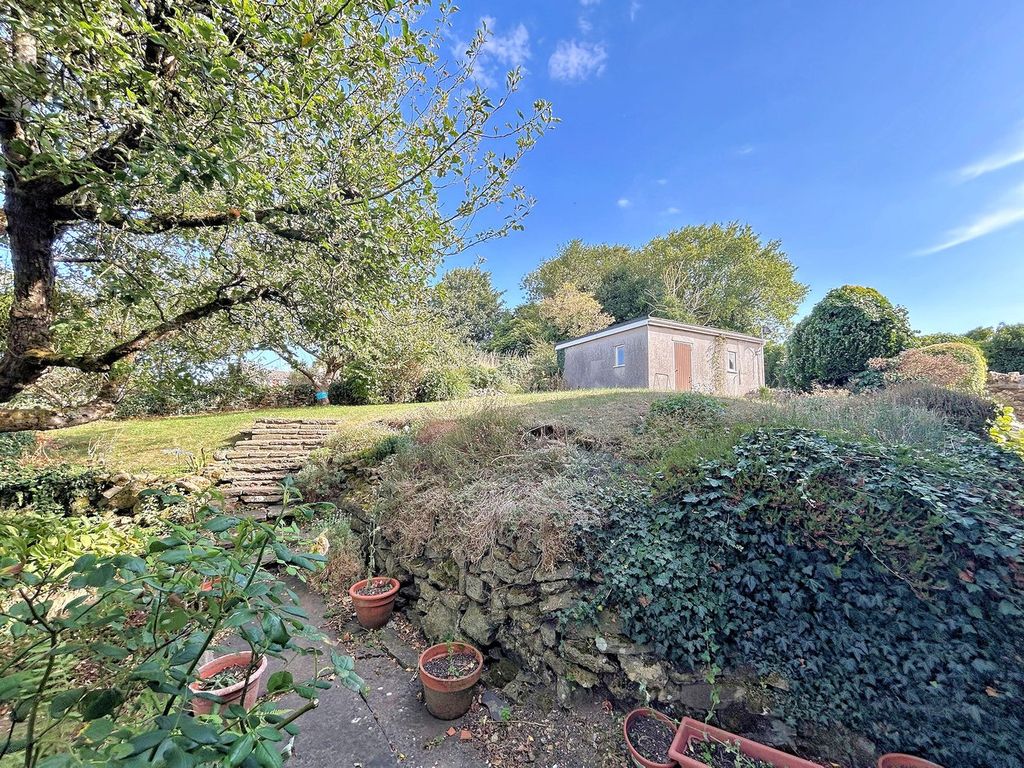 Property photo 3 of 21