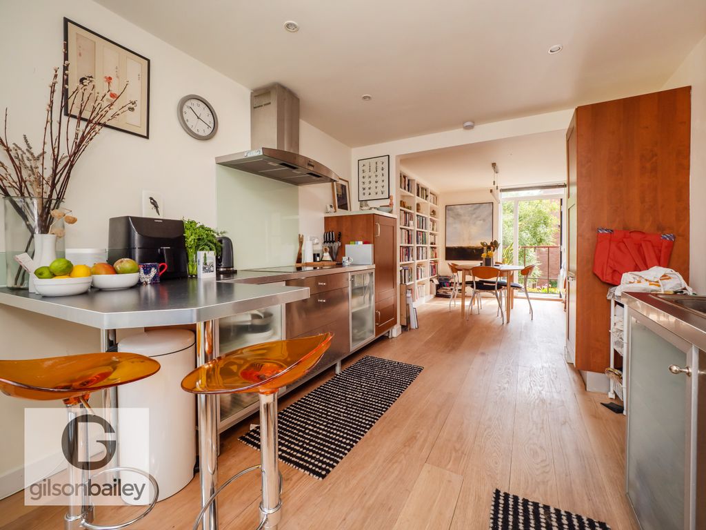 Property photo 2 of 18 31Friarscourt-40