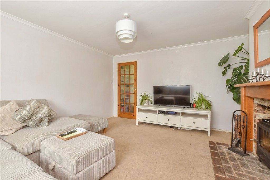 Property photo 1 of 15 Lounge