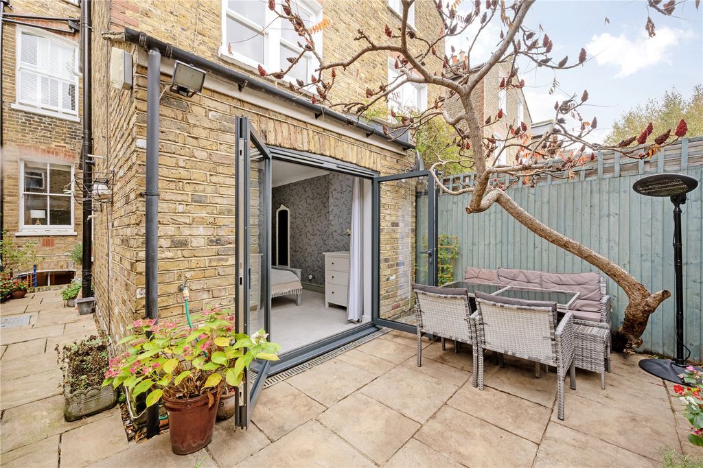 Property photo 1 of 15 Picture No. 18