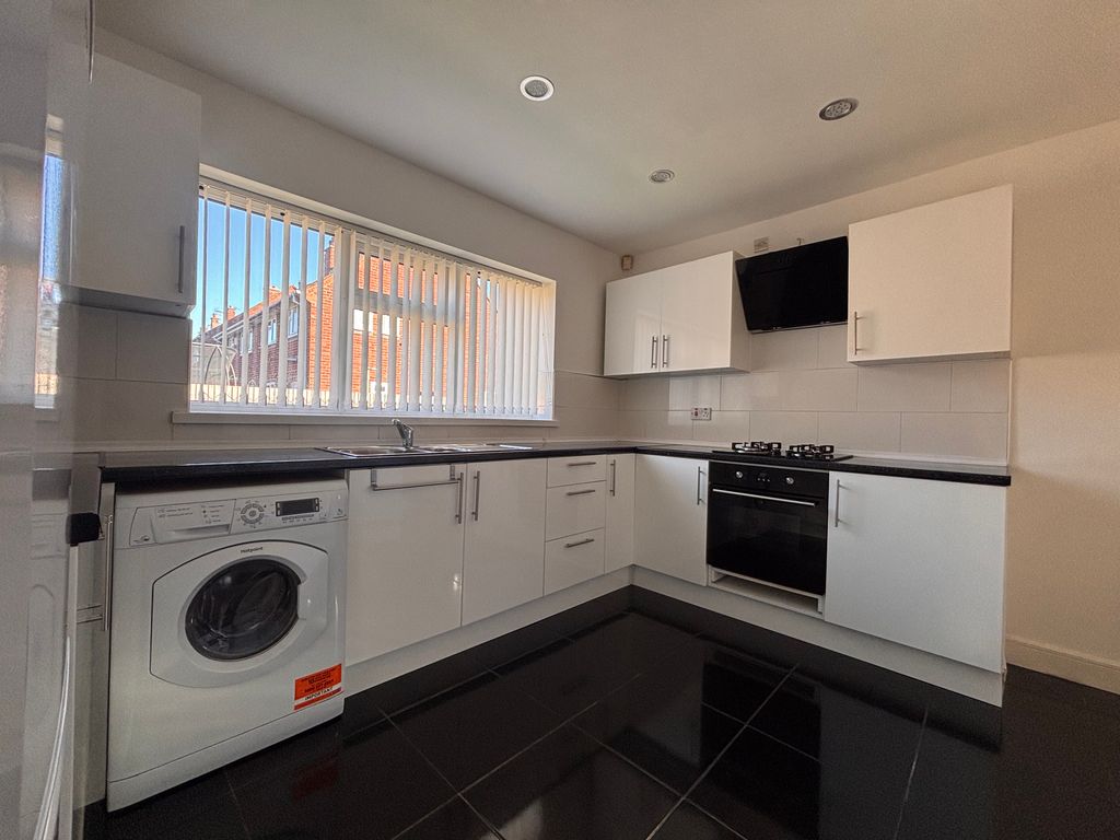 Property photo 1 of 15 Kitchen