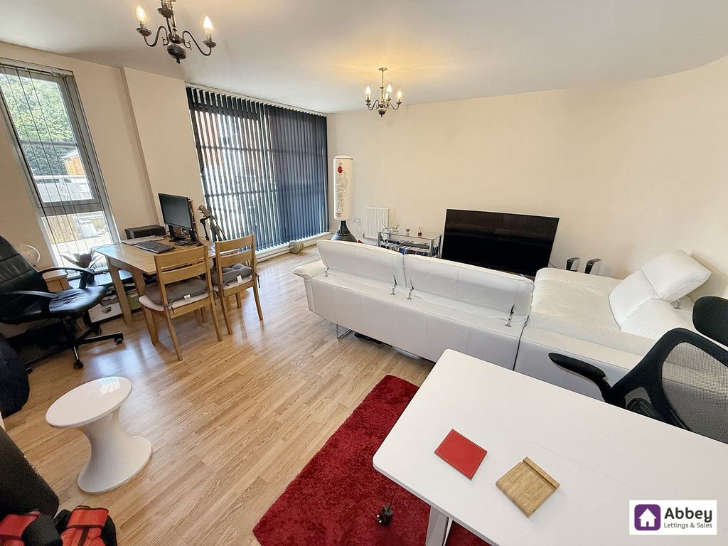 Property photo 3 of 12 Lounge/Diner