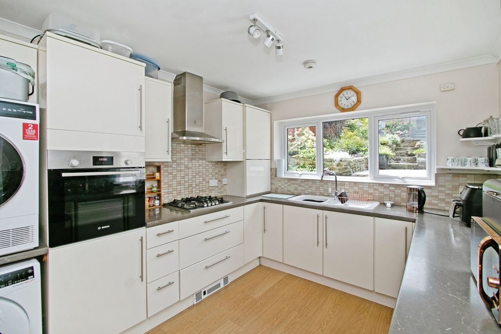 Property photo 3 of 16 Photo