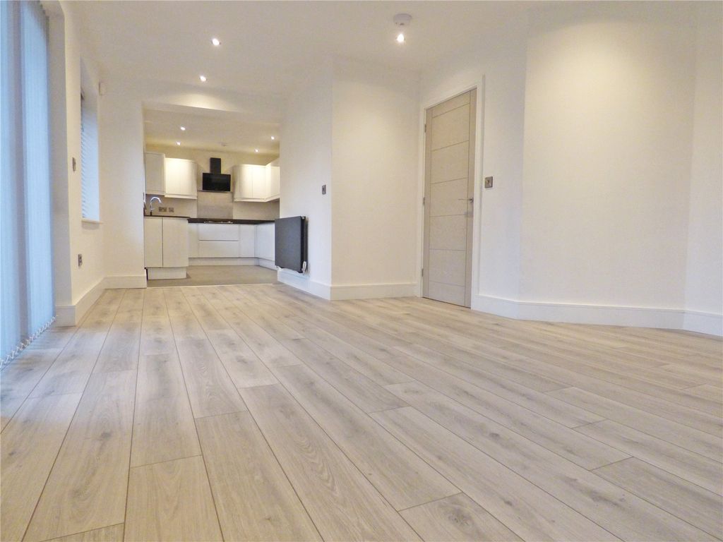 Property photo 2 of 17 Picture No. 02