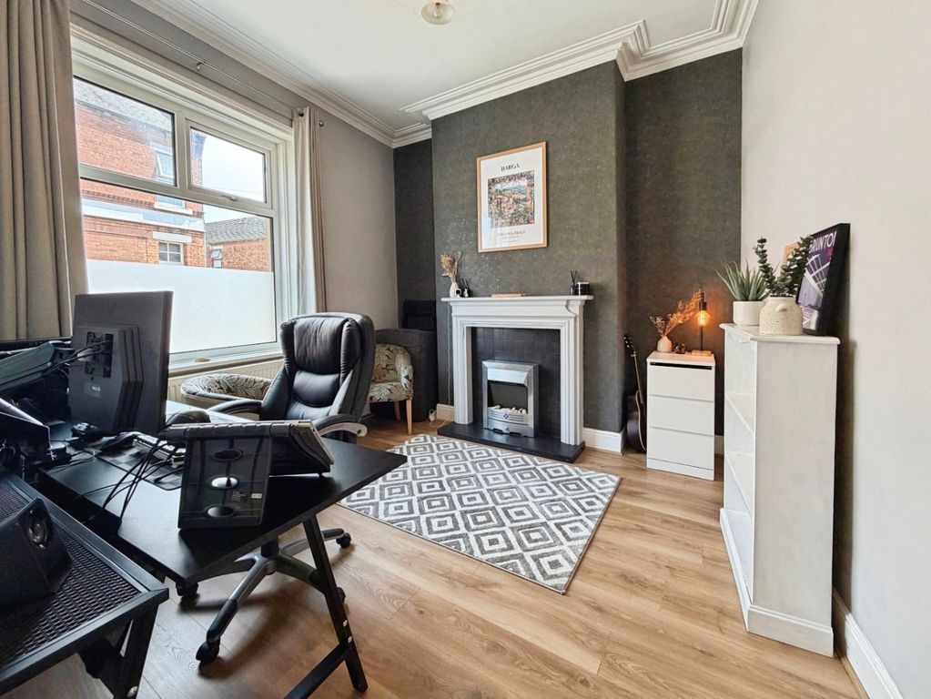 Property photo 2 of 13 5250051