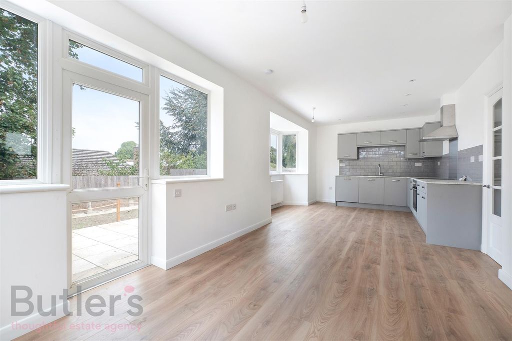 Property photo 2 of 15 Wr-003_Wm.Jpg