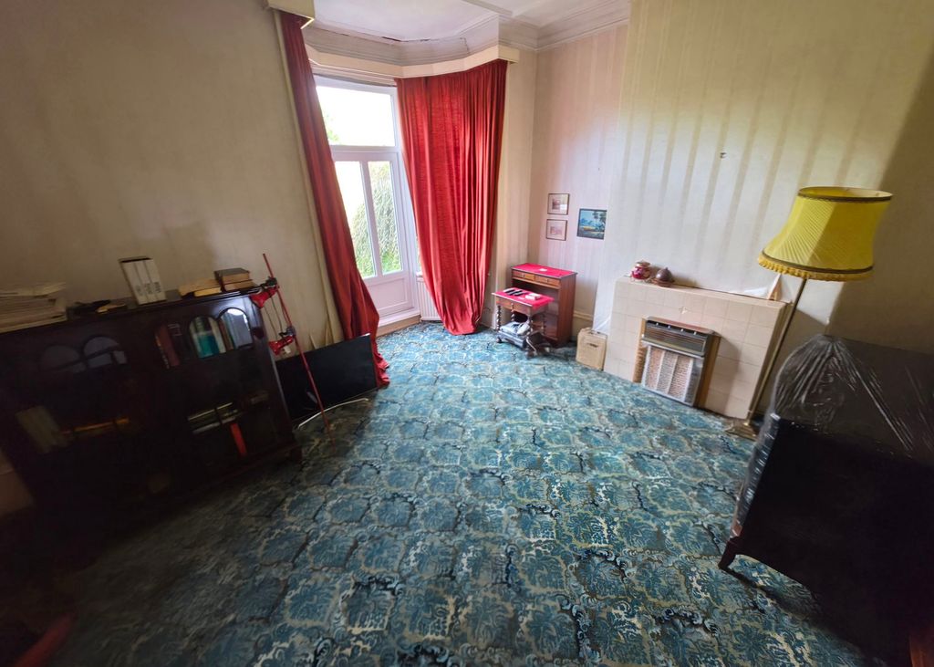 Property photo 3 of 27