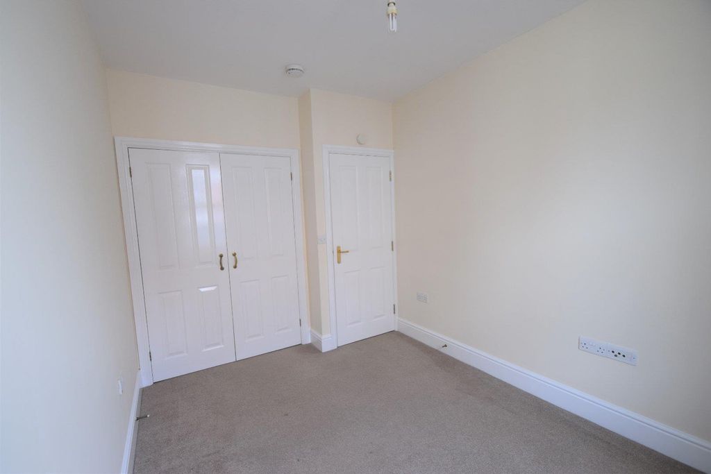 Property photo 3 of 6 Tiverton Seddons