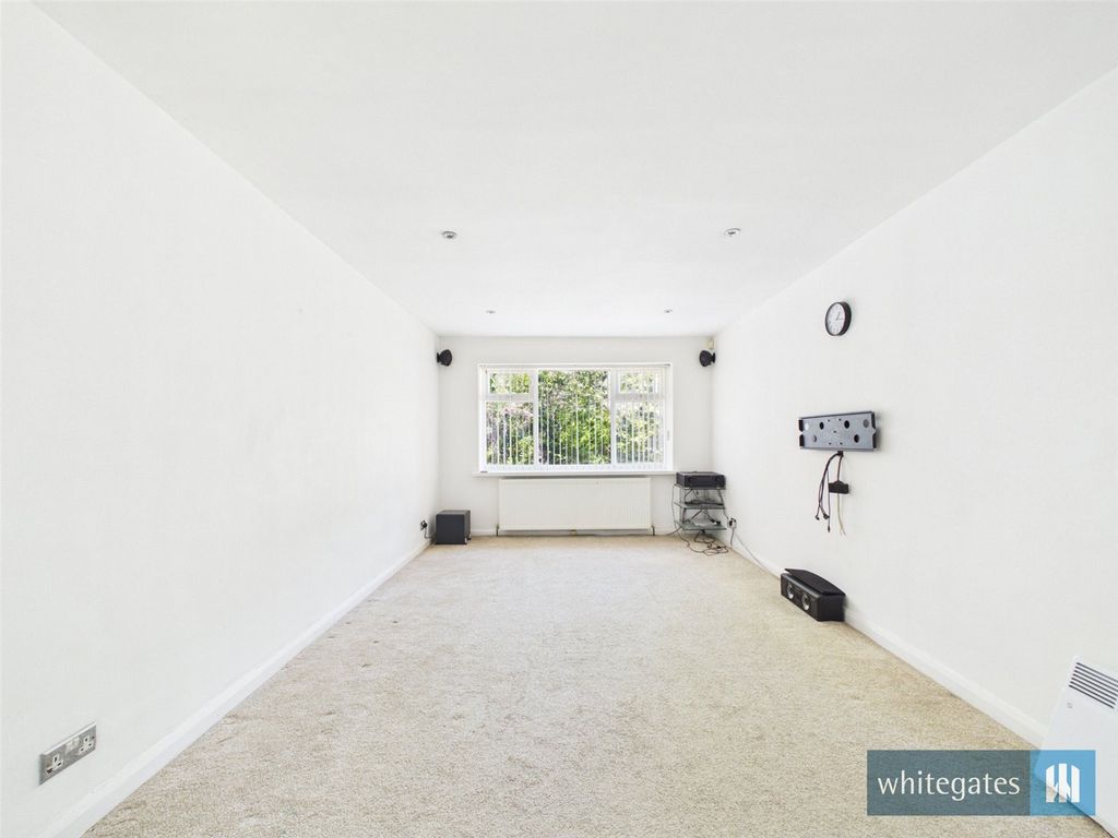 Property photo 2 of 21 Picture No. 20