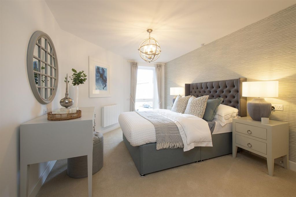 Additional image 4 of 2 bed flat for saleMonument Place, Endless Street, Salisbury SP1