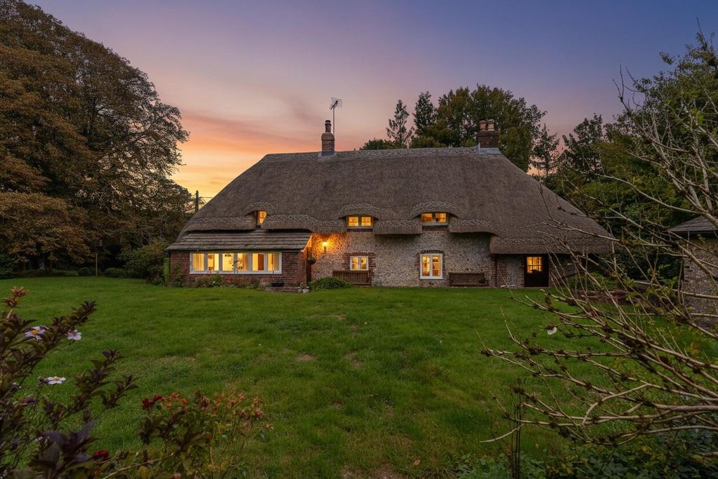 Property photo 1 of 37 Temple Brow.Jpeg