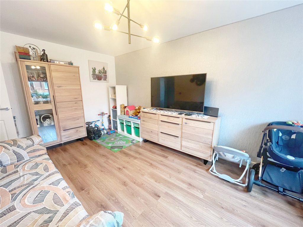 Property photo 3 of 16 Picture No. 06