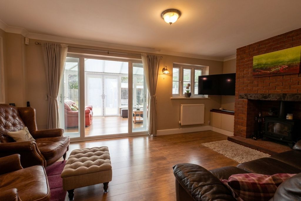 Property photo 2 of 19