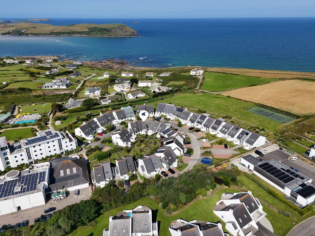 Property photo 1 of 27 Pentire House, Villa 15