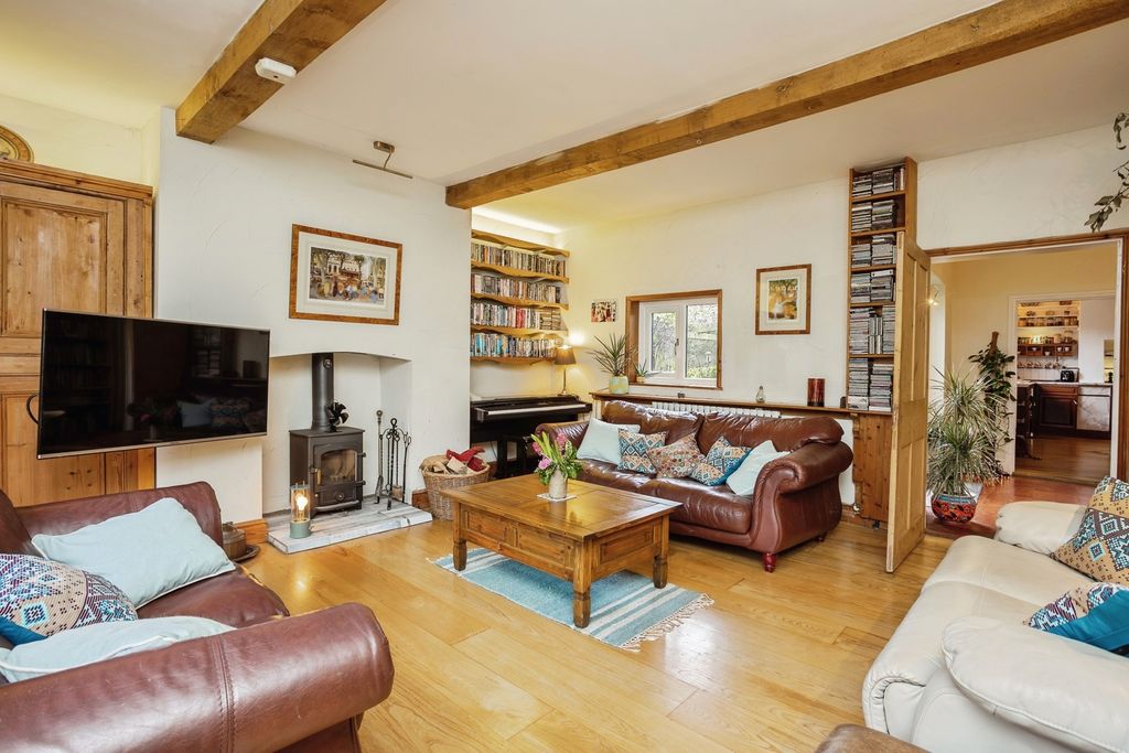 Property photo 2 of 30 Pbox-Img.Jpg