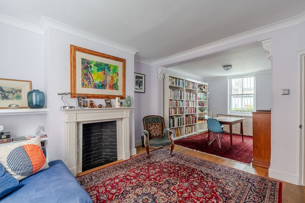Property photo 2 of 13