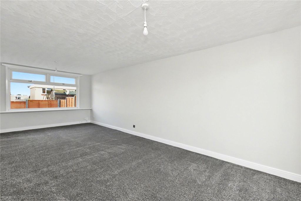 Property photo 3 of 16 Picture 3