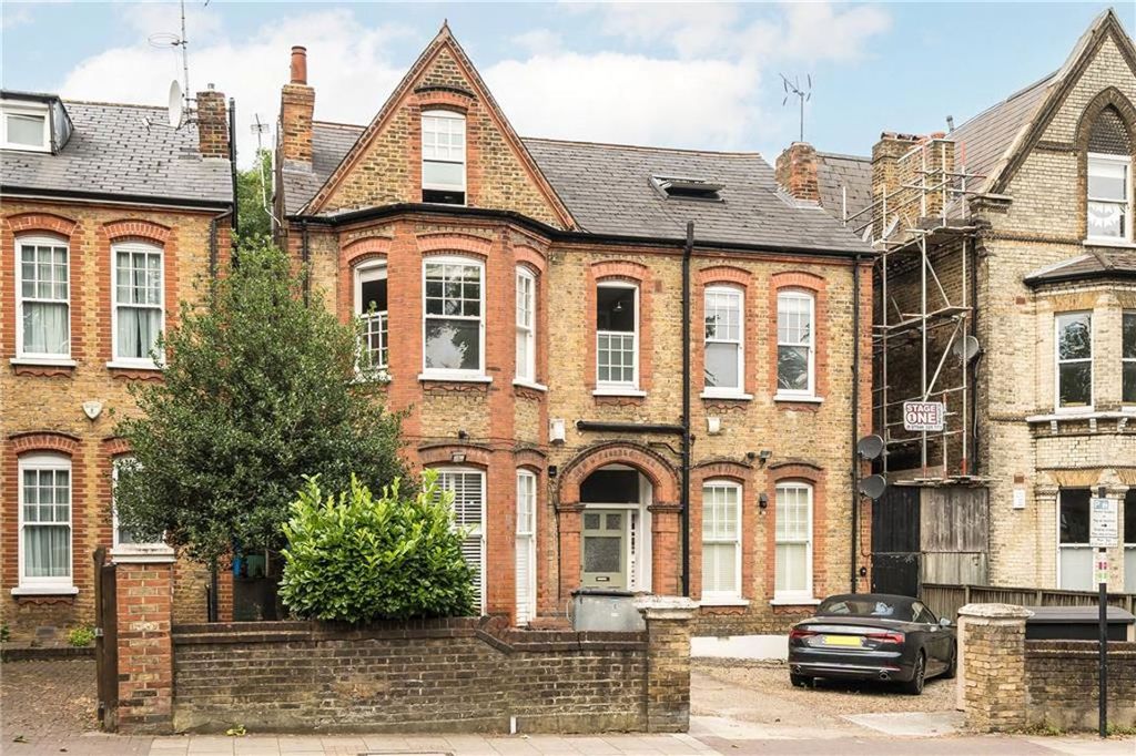 Property photo 1 of 10
