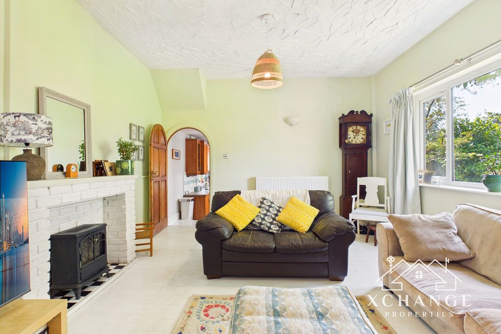 Property photo 3 of 41