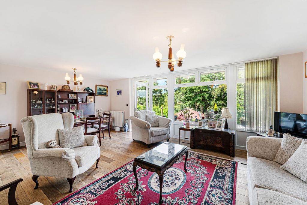 Property photo 3 of 24