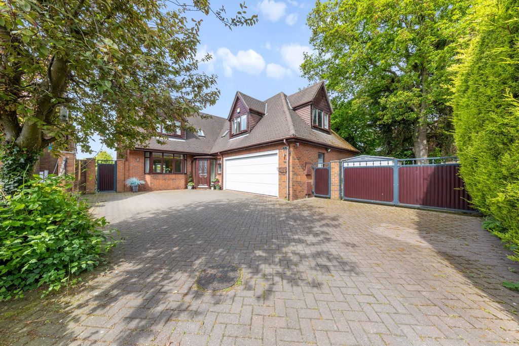 Property photo 1 of 31
