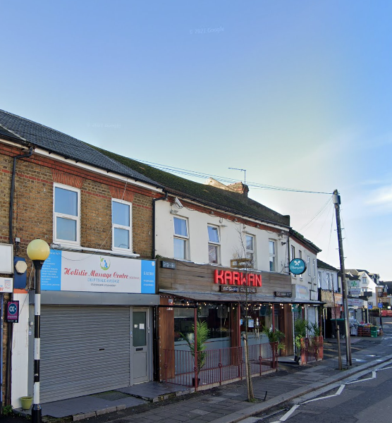 Property photo 1 of 8 Featherstone Road, Southall