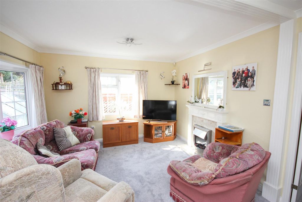 Property photo 2 of 13 Lounge 2.Jpg