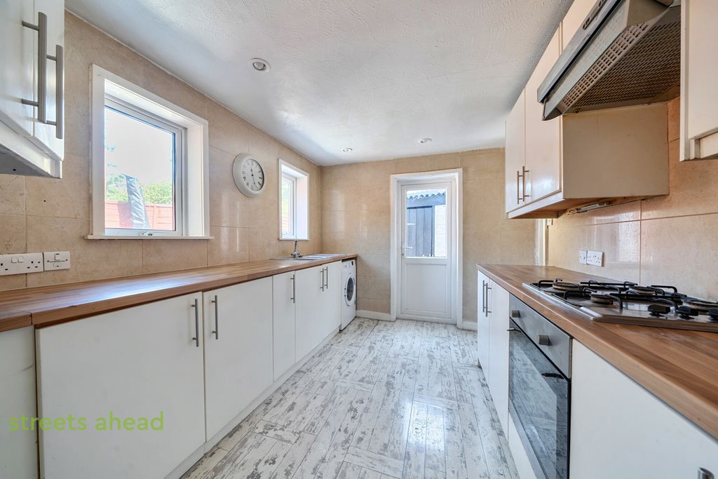 Property photo 1 of 14 Ddf38191-Dda8-4c0...