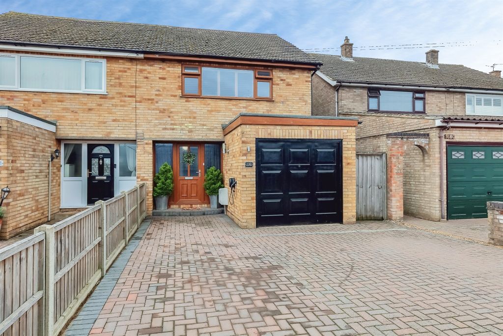 Property photo 2 of 32